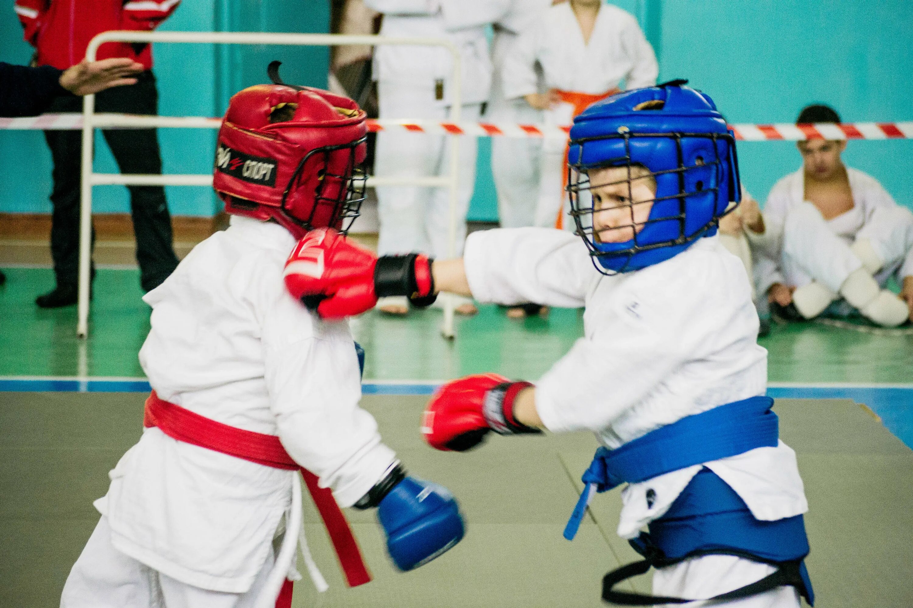 Детский мма. Смешанные единоборства дети фото. Рукопашный бой дети. Детский мма. Юфс дети.