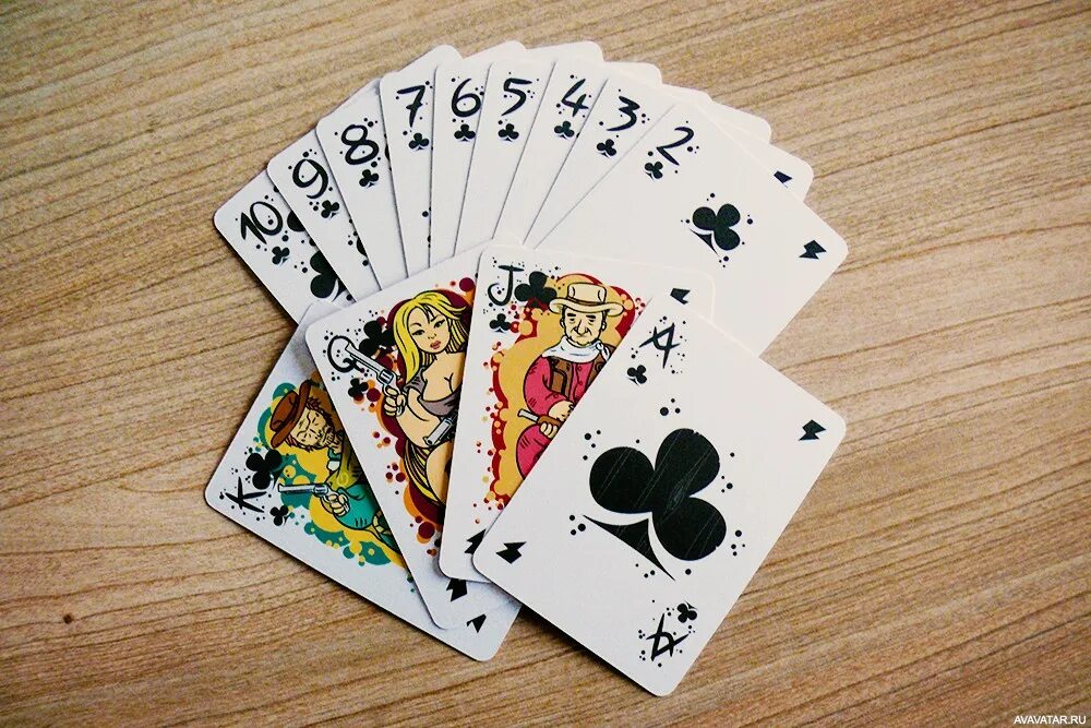 Маленькие игральные карты. Крутые карты для 2. Дизайнерские игральные карты. Карты игровые. Карты покер флэш рояль.