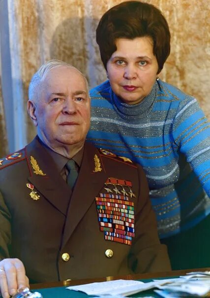 Маршал жуков биография личная жизнь семья дети Однолюб это точно не про него. Все жёны маршала победы Георгия Жукова Старый мун
