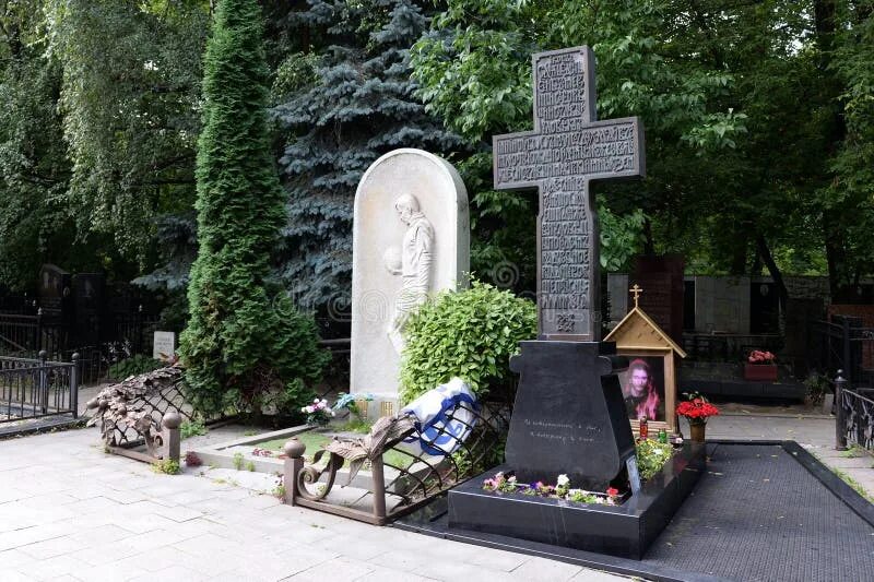 Тальков похоронен. Могила Талькова на Ваганьковском кладбище. Могила Игоря Талькова на Ваганьковском.