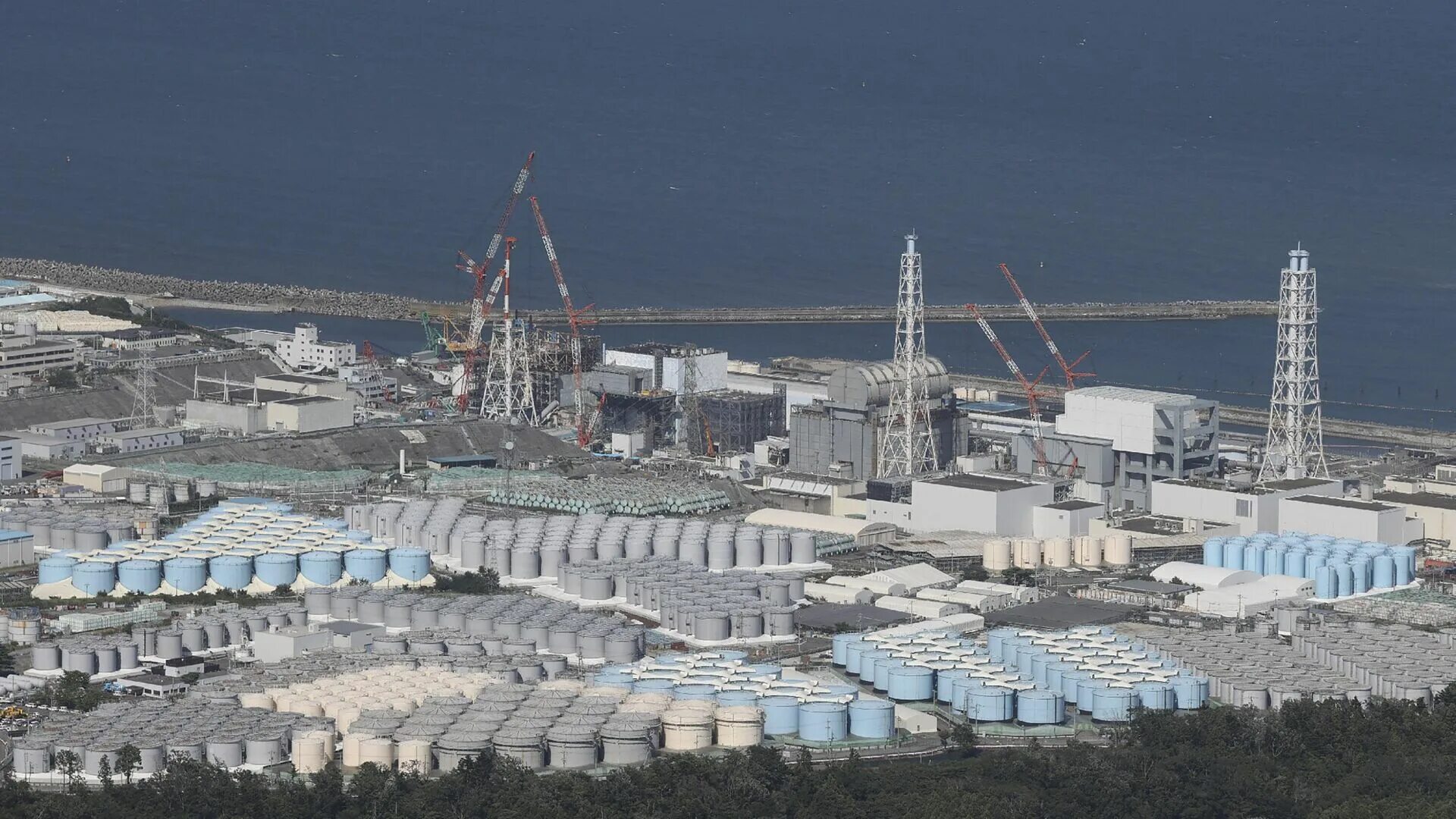 Атомная электростанция fukushima daiichi в японии. Фукусима океан. Фукусима 1 сейчас. Аэс фукусима-1 2011. Фукусима океан.