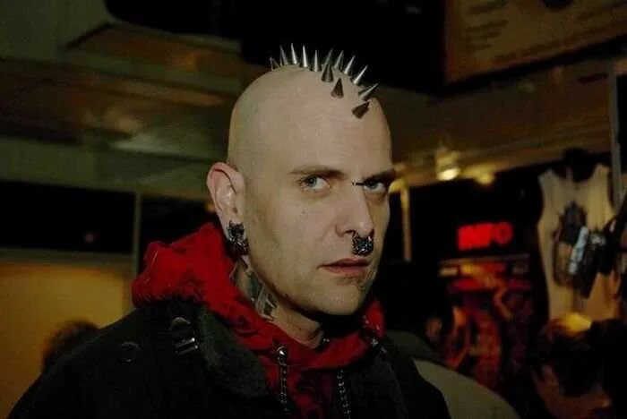 Фрики боди-модификаторы. Я не фрик. Страшные татуировки на лице. Я не фрик. Макияж фриков.