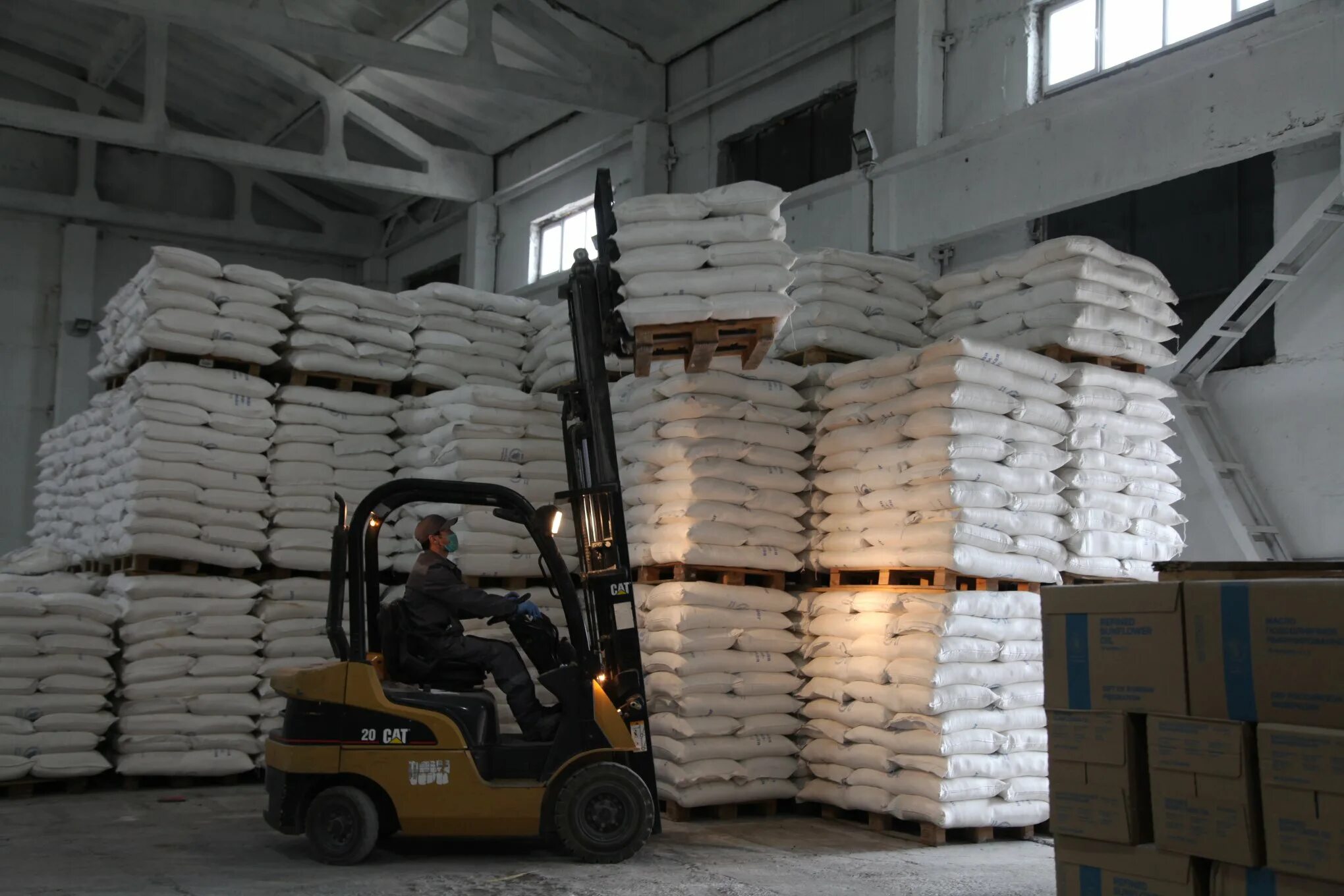 Сахар мешок. Corn in bulk. Четыре тысячи тонн. Четыре тысячи тонн. Четыре тысячи тонн.