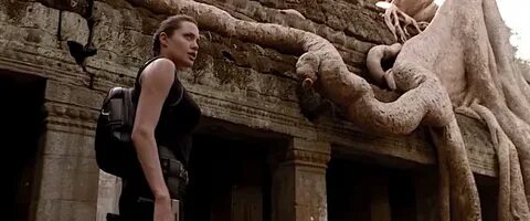 Жасырын камерадағы жігіттің дәрігер әйелге қаралған видеосы