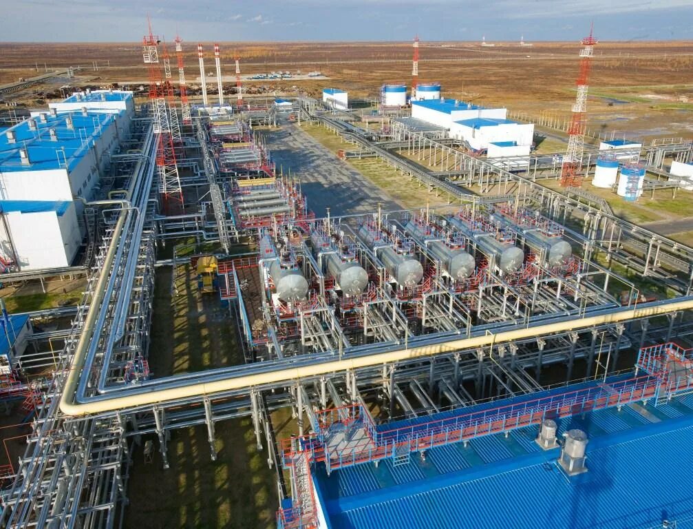 Установка подготовки нефти и газа. ДКС дожимная компрессорная станция. Уренгойское месторождение ГАЗ. Новый Уренгой газовые месторождения.