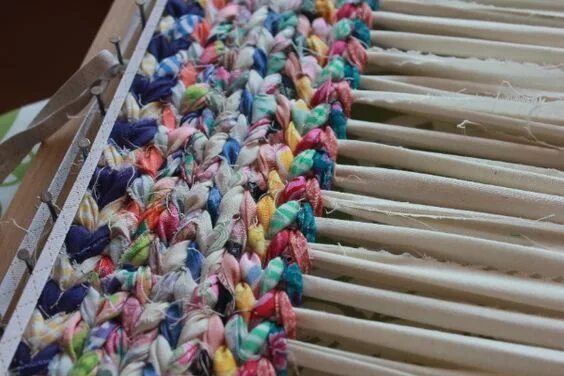 Glass Notes: DIY Project: Recycled T Shirts Rag Rug, aka Cat Mat Braided rug diy