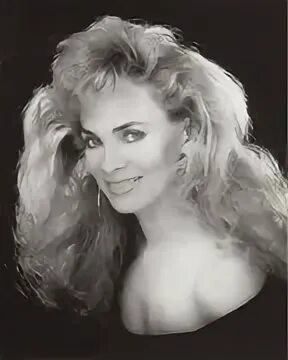 лорали харт. лорали харт голый пистолет. лесли нильсен 2022. голый пистолет 33 1/3: последний выпад фильм 1994 актёры. голый пистолет 33 1/3: последний выпад фильм 1994.