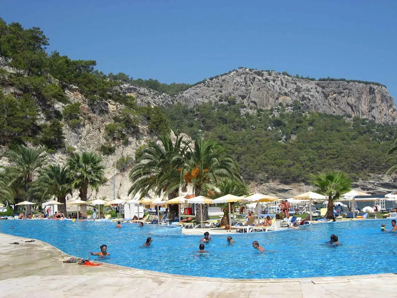 Посёлок кириш в кемере. Турция анталья кемер. Kiris кемер турция. Турция кемер вояж кириш. Посёлок кириш в кемере.