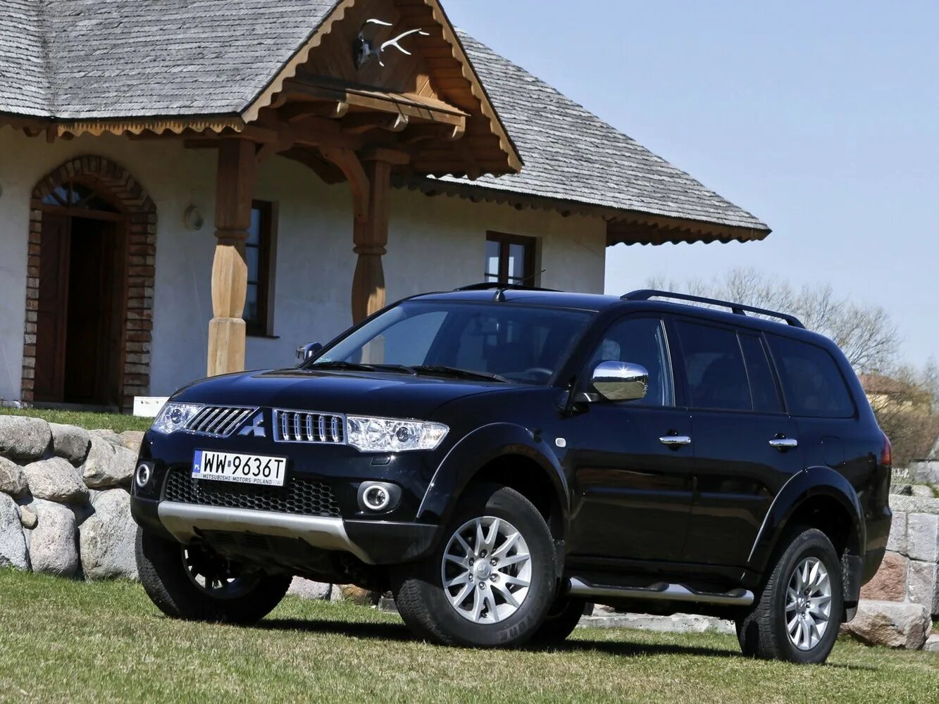 Mitsubishi pajero sport ii 2008-2015. Митсубиси паджеро спорт 2008. Митсубиси паджеро спорт 2 2015. Mitsubishi pajero sport 2008. Pajero sport 2008.