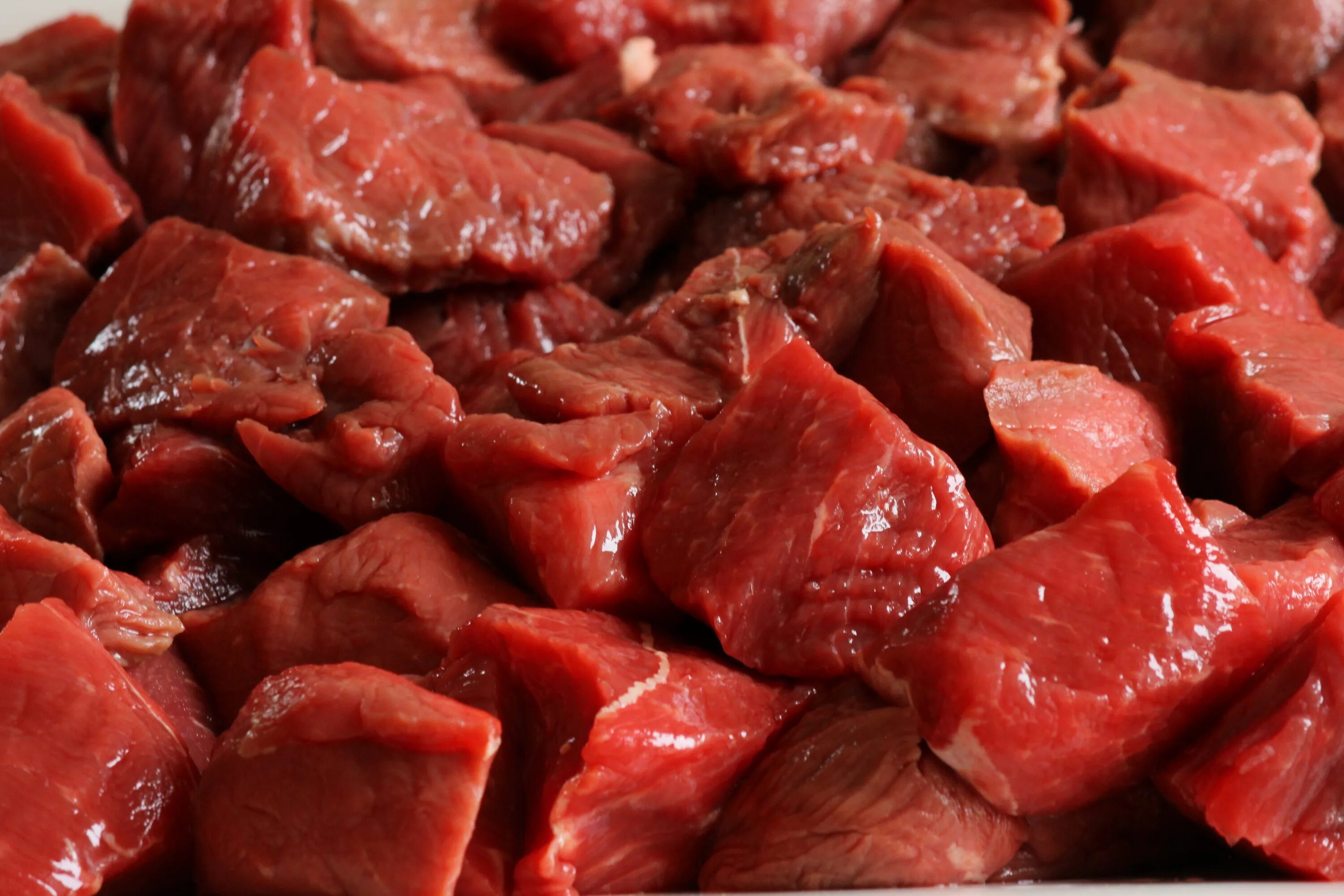 Квисы мясо. Красный цвет мясо ягоды. Red meat