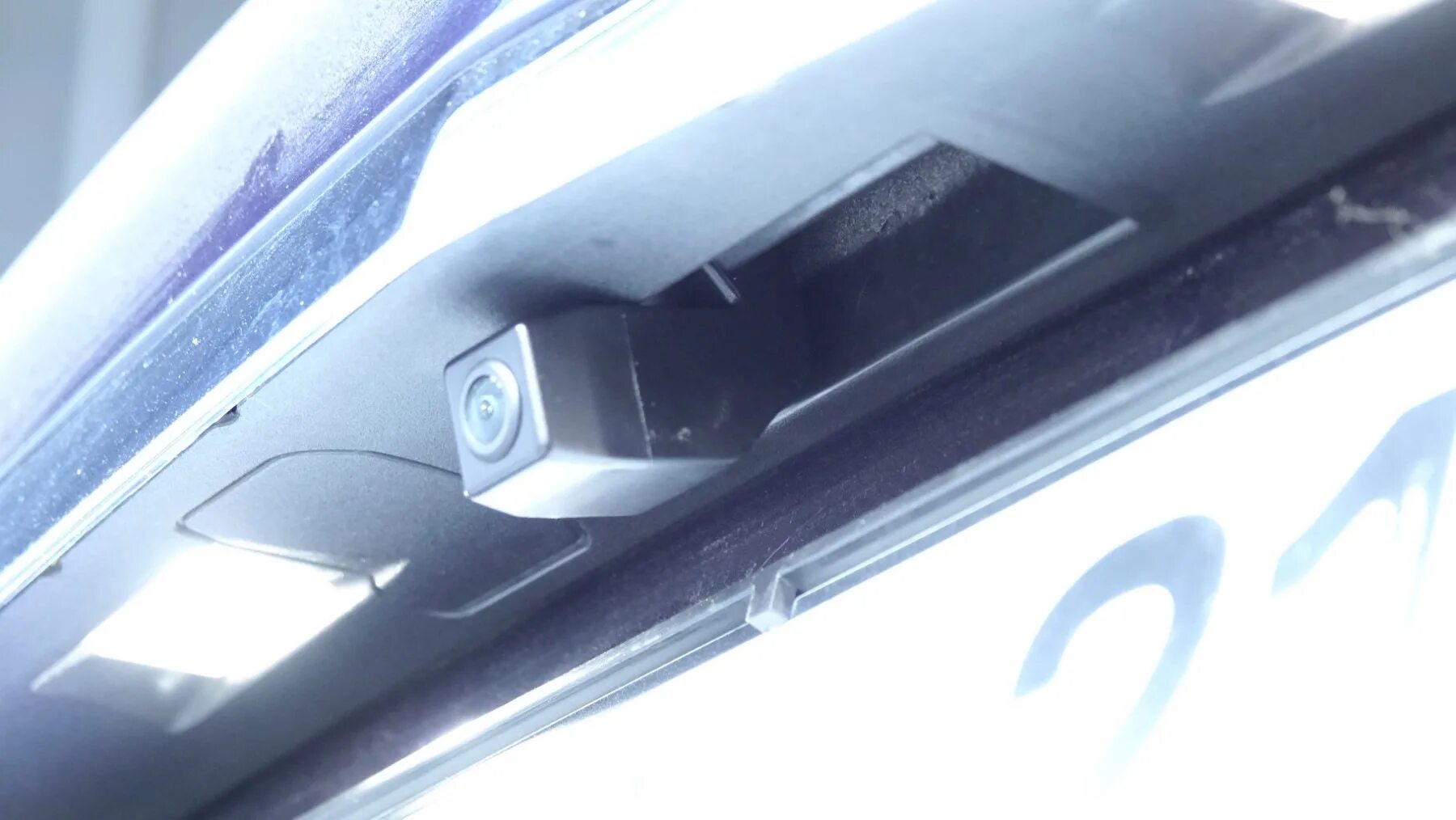 Установка камеры мерседес. Камера 205 мерседес. Установка камеры мерседес. Камера заднего хода 212 мерседес. Установка камеры мерседес.