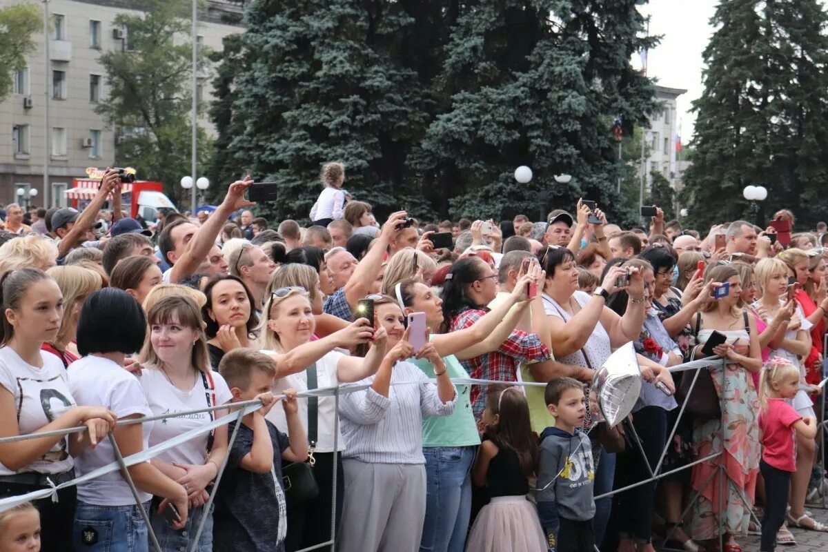 Енакиево население. Енакиево украина. Население енакиево 2013. Енакиево донецкая. Город енакиево донецкой области.