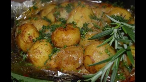 Вкусная запеченная картошка в рукаве духовке