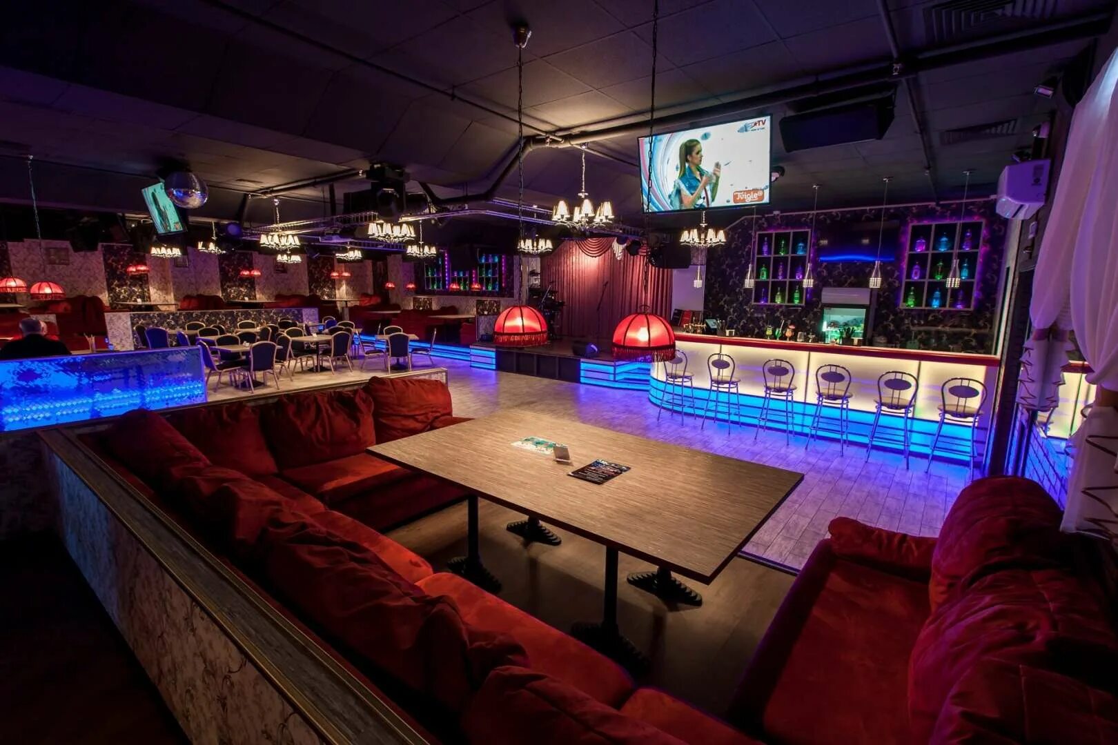 Balagan клуб. Neon bar, санкт-петербург танцпол. Танцпол в ресторане. Бар танцпол. Рестораны и кафе с танцполом.