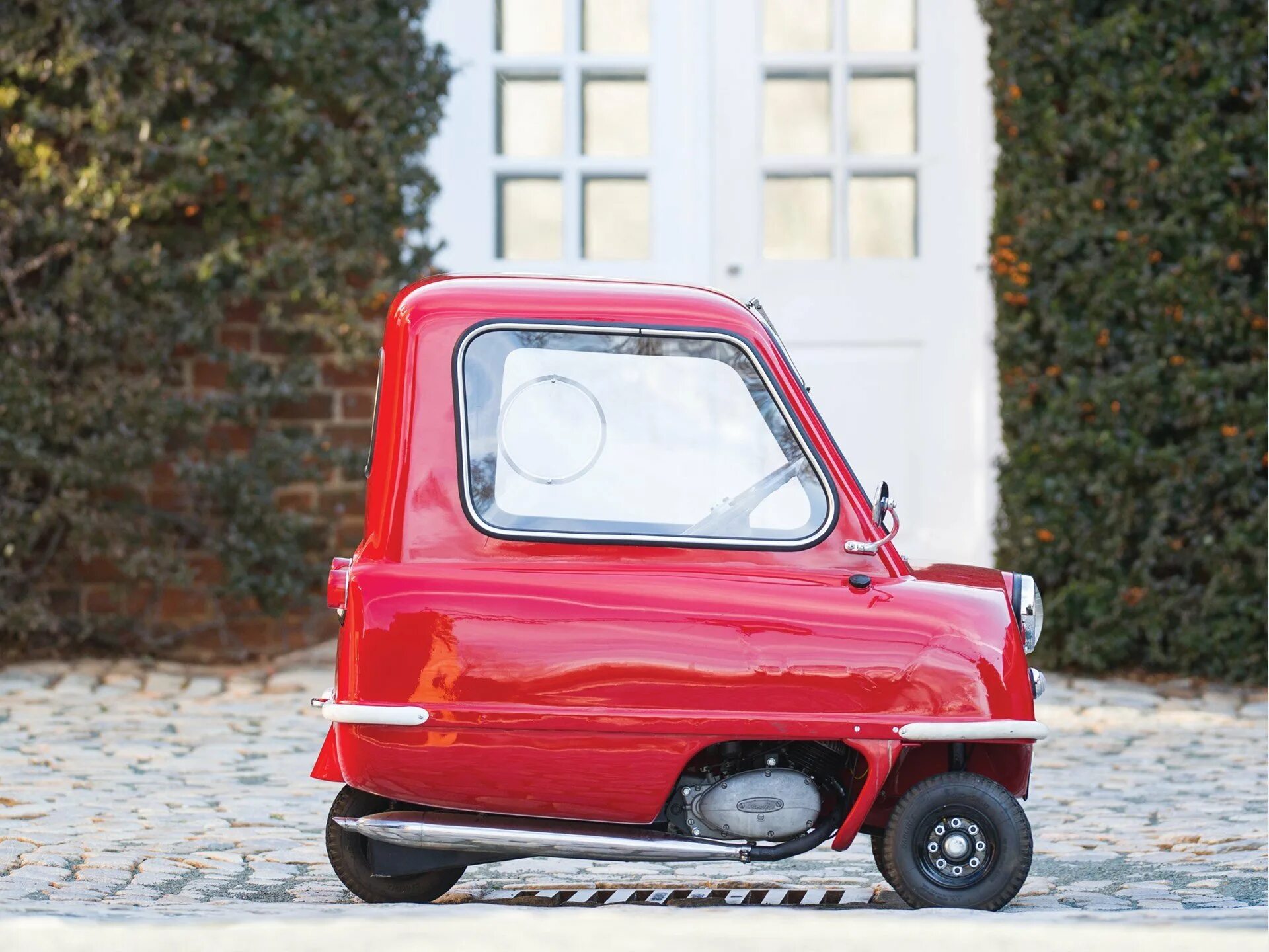 Peel p50. Машина Peel p50. Peel p50 (Англия). Одноместный автомобиль Peel p50. Продажа легкого автомобиля