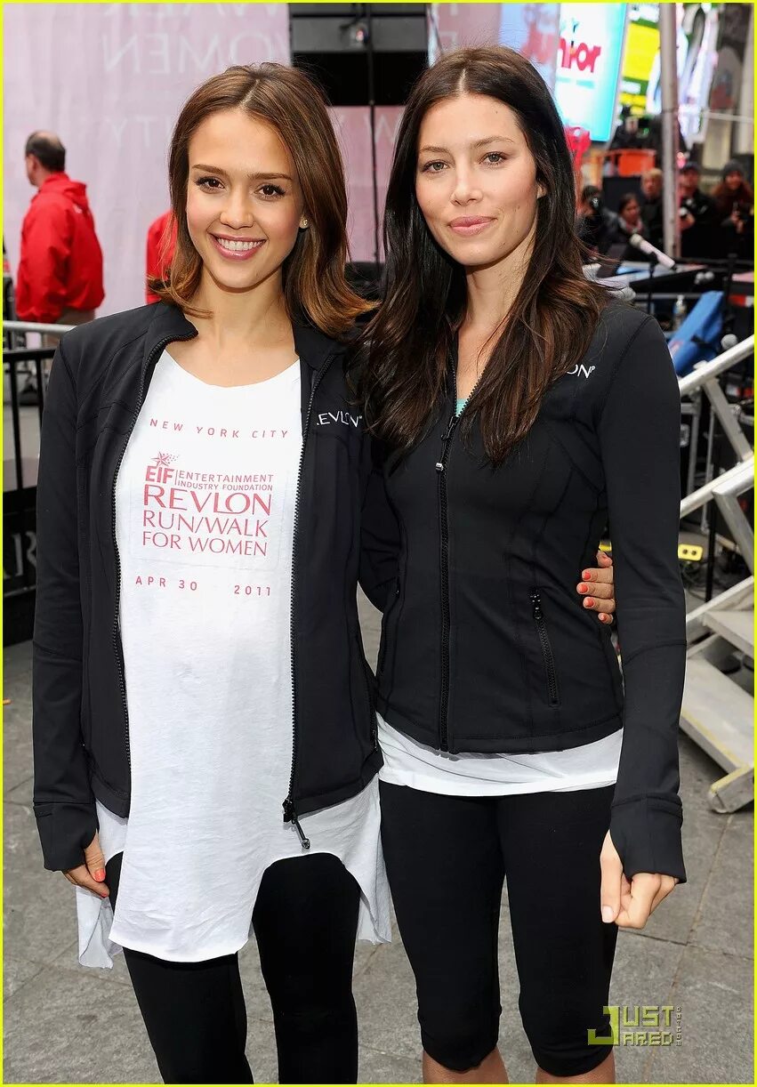 Host 14. 14th Annual Entertainment industry Foundation Revlon Run walk for women Jessica Alba.