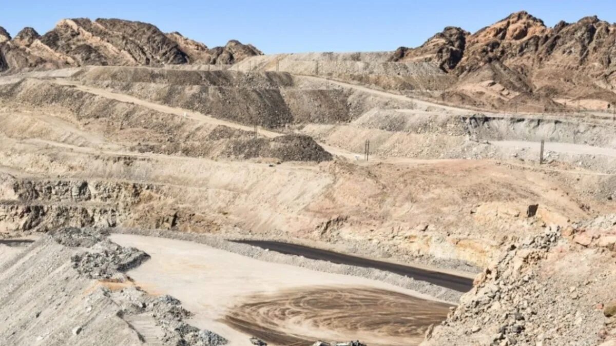 Добыча фосфорита марокко. Минеральные ресурсы марокко. Полезные ископаемые марокко. Месторождения фосфоритов в марокко. Амбра марокко сухой кусок.