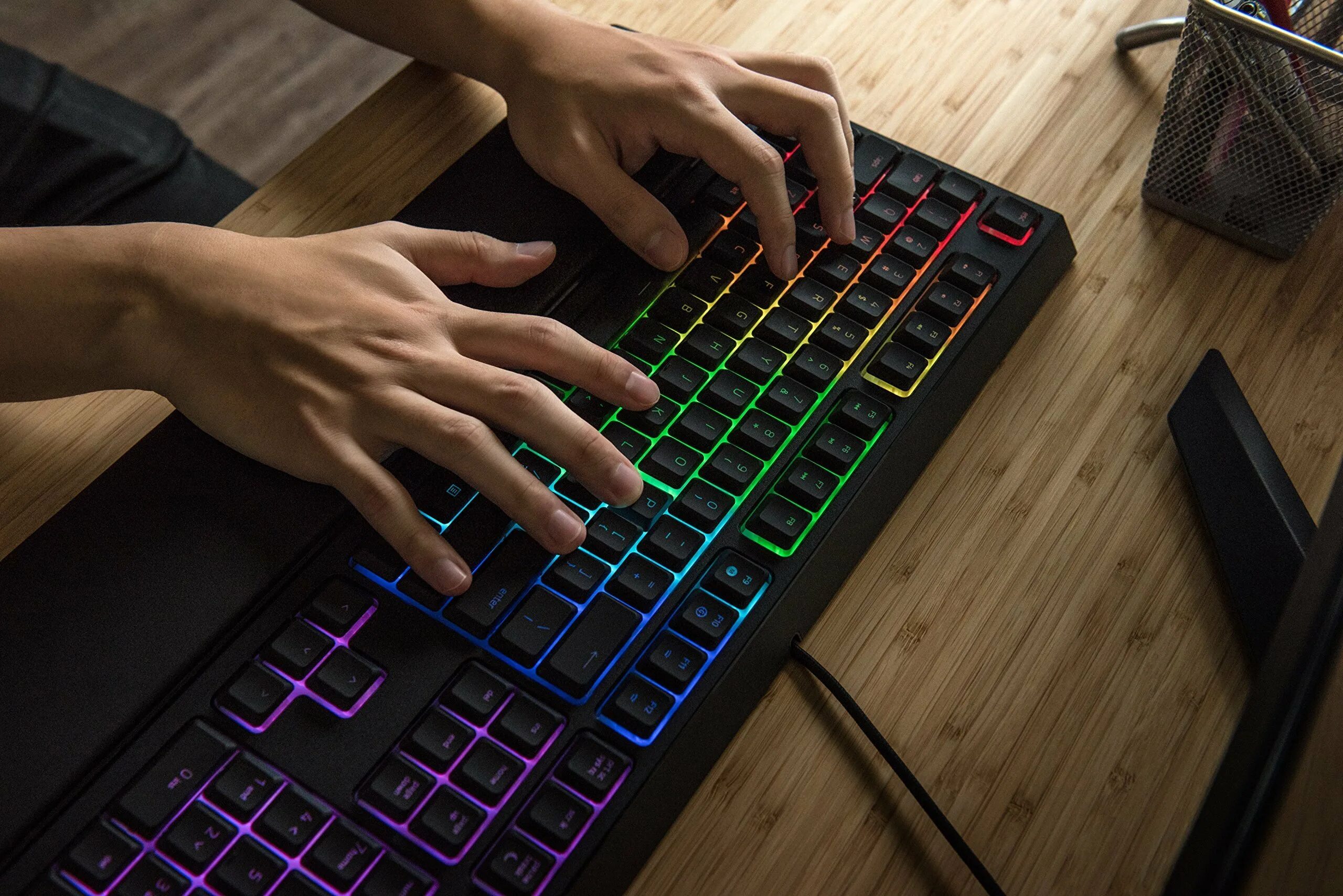 Игра про клавиатуру. Razer Ornata Chroma. Razer 2018 Keyboard. Rz03-0095 клавиатура. Софт для клавиатуры Razer.