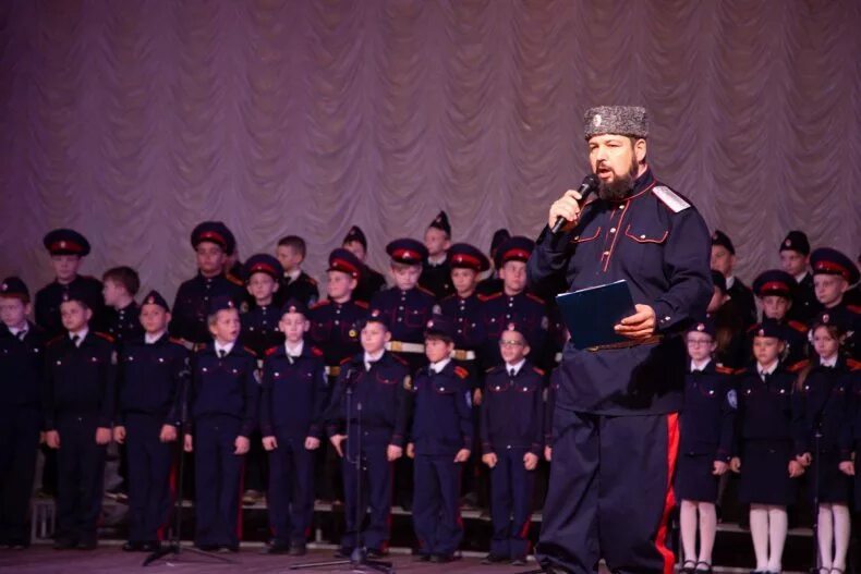 Гбоу казачья. Самарский казачий кадетский корпус. ГБОУ Самарский казачий кадетский корпус, Самара. Самарский казачий кадетский корпус Мориса Тореза 52. ГБОУ «Самарский казачий кадетский корпус» (ГБОУ СККК) актовый зал.