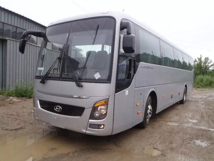 Автобус хендай места. Hyundai universe space luxury (47). хендай юниверс 2013 года. hyundai universe м017ер32. автобус hyundai universe 43.
