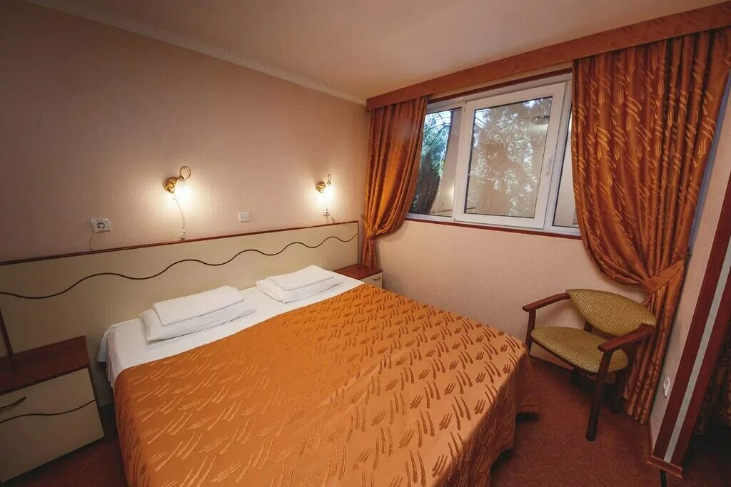 пансионат радуга геленджик. боулинг радуга геленджик. радуга первомайская ул. геленджик первомайская 8. база отдыха радуга геленджик.