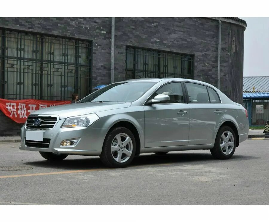 Faw besturn b70. Faw besturn b70. Besturn b70 2023 г серебристый тонированный. Бестурн б70. Faw besturn b70 фото.