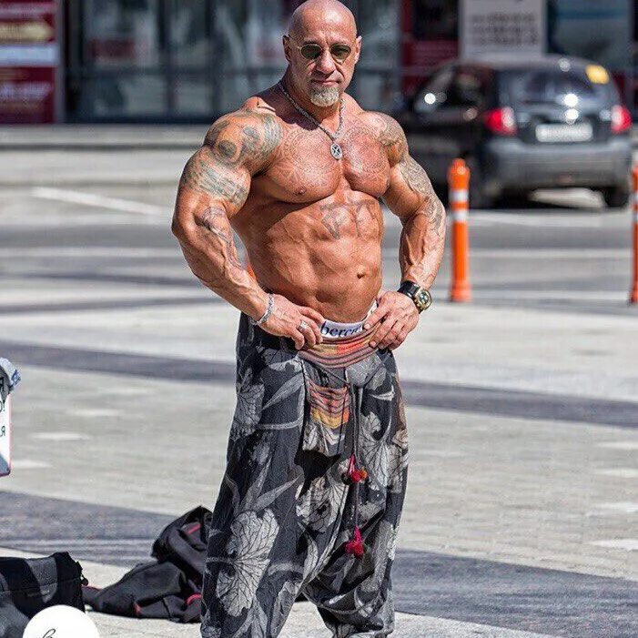 Атлет сергей карандашов. Карандашев сергей тренер. Карандашов. Сергей карандашов бодибилдинг возраст. Сергей карандашев бодибилдер.