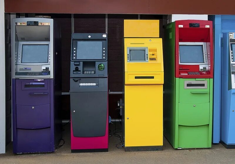 Сеть банкоматов. Банковские автоматы в Таиланде. Банкоматы Тайланда. Сеть банкоматов креатив. Сетевой терминал