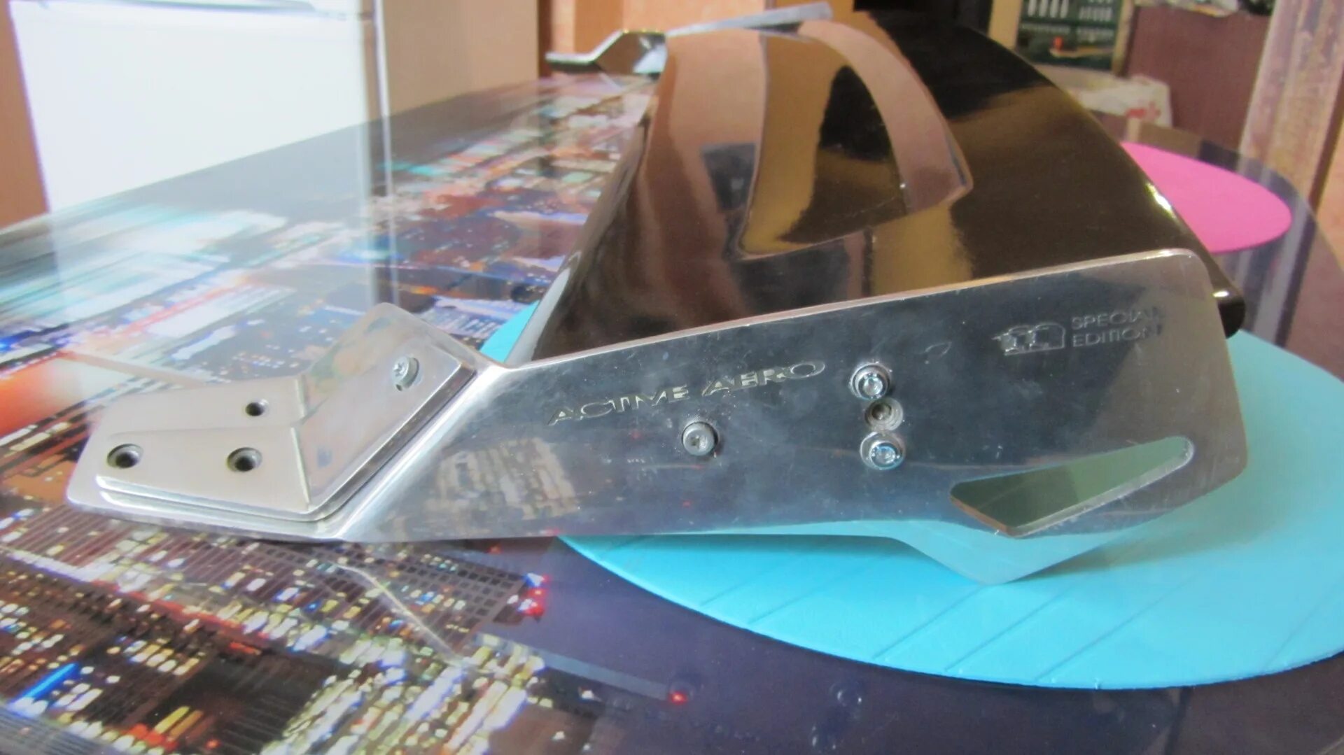 Как открыть спойлер на порше кайен купе. Active aero. Active aero. Спойлер active aero ваз. Active aero.