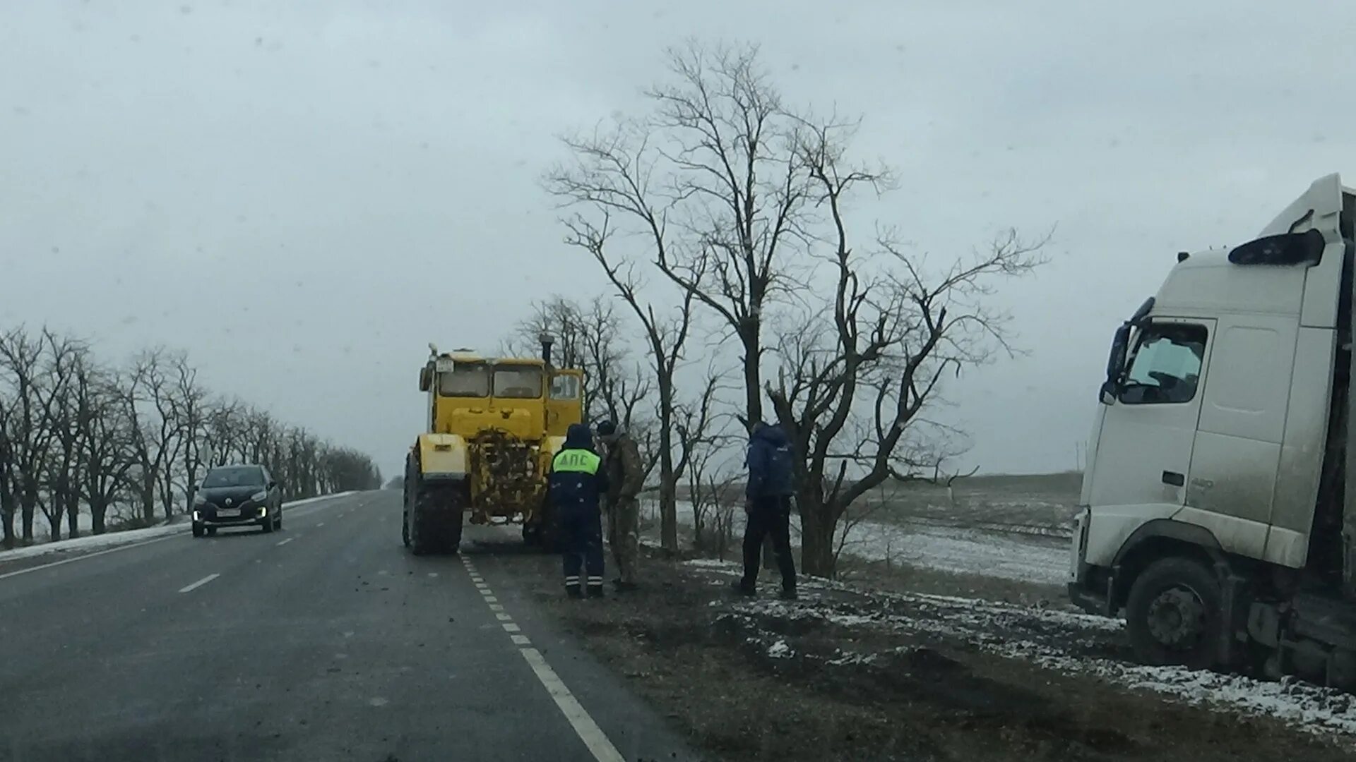 Автобусы буденновск арзгир. Автобусы буденновск арзгир. Автовокзал арзгир. Автовокзал арзгир. Дтп ставропольский край 2115 и газель.