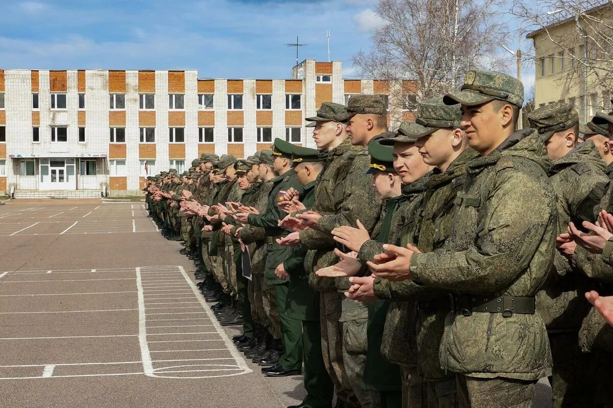 138 бригада каменка. 138-Я отдельная Гвардейская мотострелковая бригада. 138-Я отдельная Гвардейская мотострелковая. Флаг 138-я отдельная Гвардейская мотострелковая бригада. Красносельская Гвардейская мотострелковая.