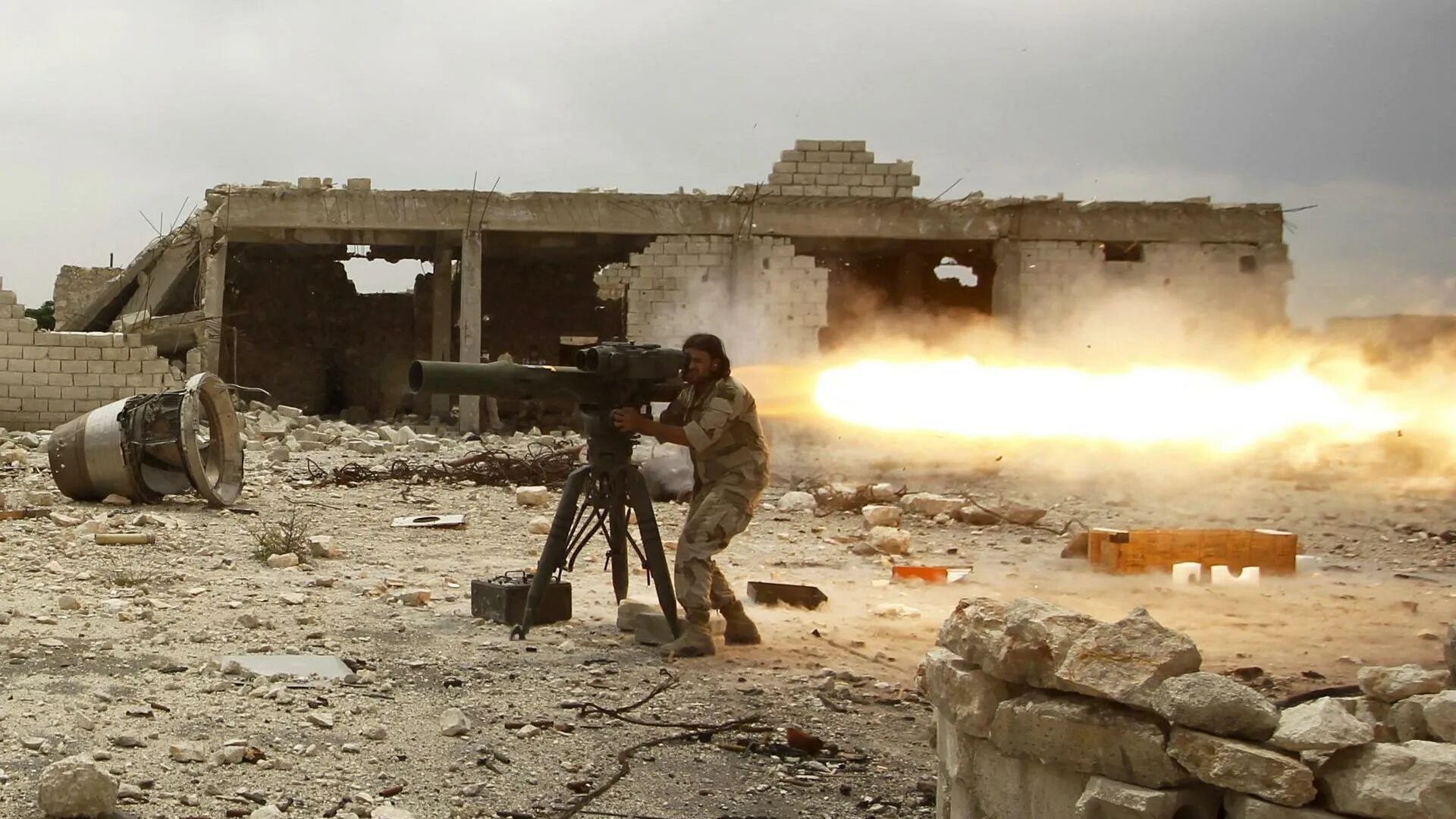 Алеппо сейчас 2022 сирийцы. Бои сирия война 2019 реальные видео. Видео боев в сирии. Алеппо сирия 2022. Видео боев в сирии.