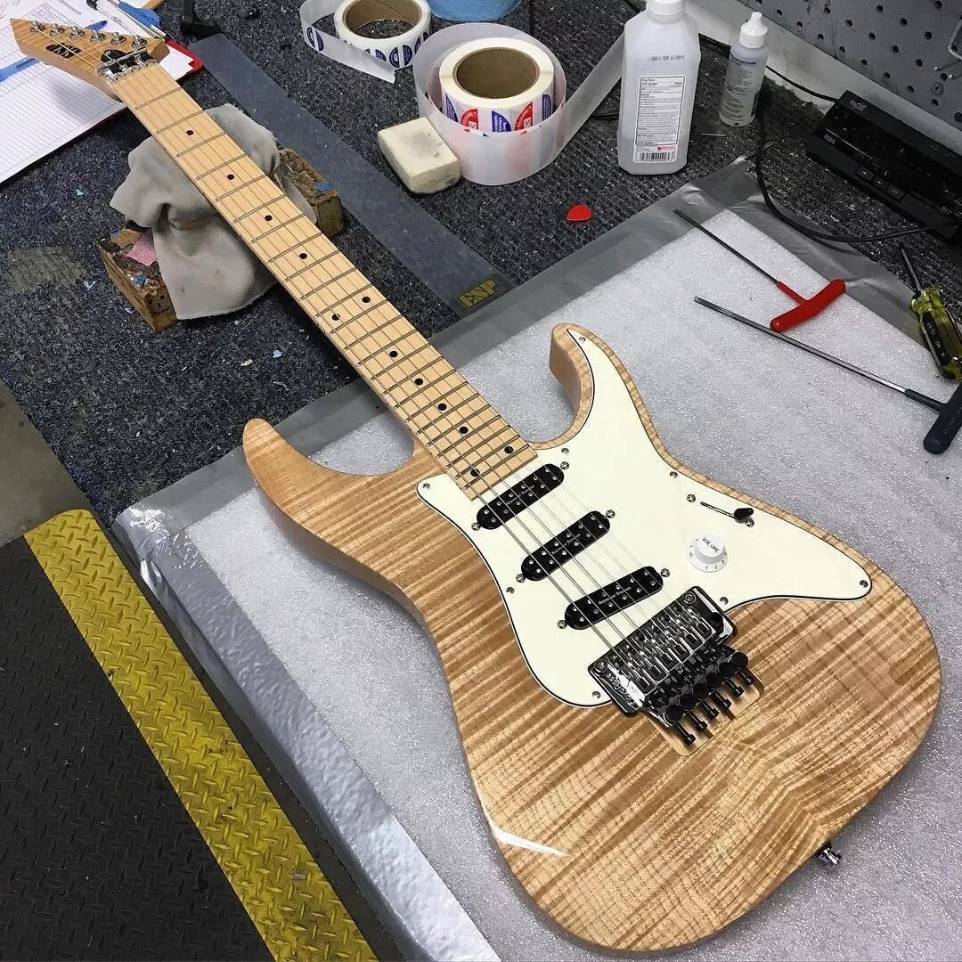 Esp custom. Esp kiso custom shop. esp custom shop 2025. электрогитара esp custom. esp m3 custom guitar.