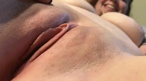 Perfect balded pussy lips