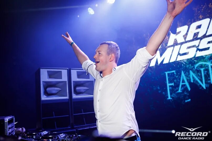 Дж фил. Dj feel чебоксары. Dj feel 2023. Dj feel 2023. Dj feel trancemission 2009.