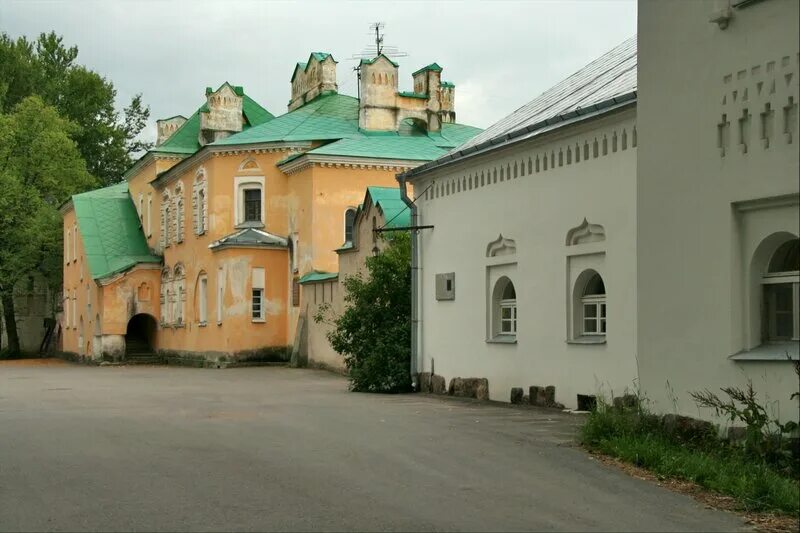 Желтая палата Федоровский городок. Федоровский городок в Царском селе. Федоровский городок в Пушкине желтая палата. Федоровский городок белая палата.