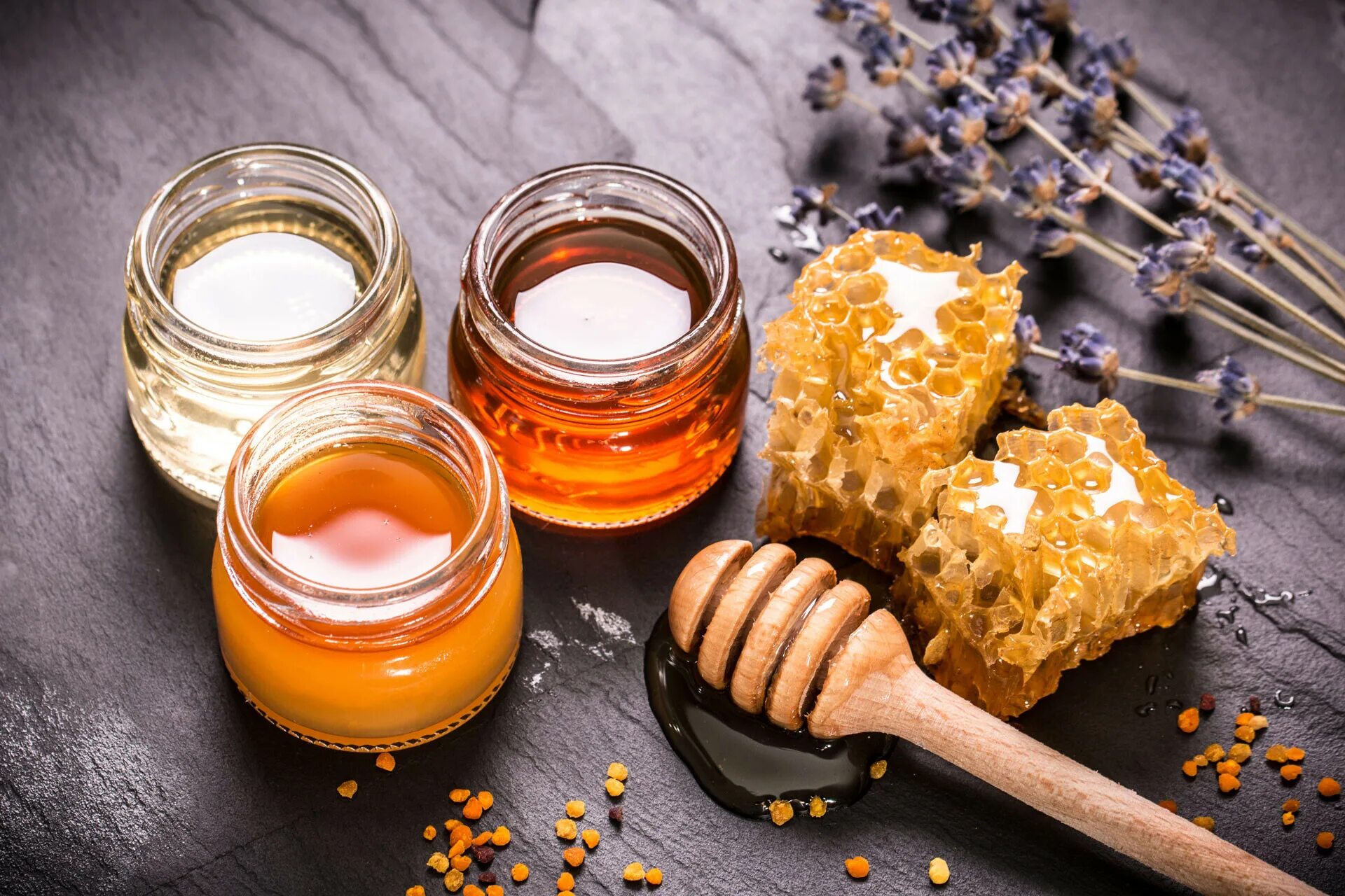 Мед. Мёд натуральный. Разные сорта меда. Пчелиный мёд. Бешеный мед