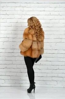 Короткая шуба из лисы