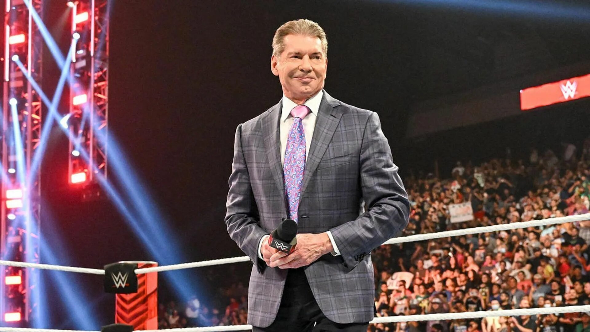 Винс новы. Винс макмэн. wwe винс макмэн. винс макмэн 2025. vince mcmahon 2025.