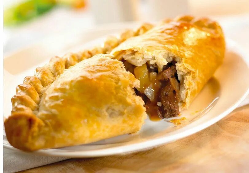 Корниш пасти Великобритания. Пирог Корниш пасти. Корнуэльский пирог (Cornish pasty). Корнуэльский пирог в Великобритании. Пирог за держи грибами с язык ешь