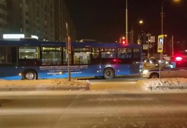 Общественный транспорт сургут новости. 47 Автобус Сургут. Новый вид общественного транспорта в Сургуте. 51 Автобус Сургут. 11 Автобус Сургут.