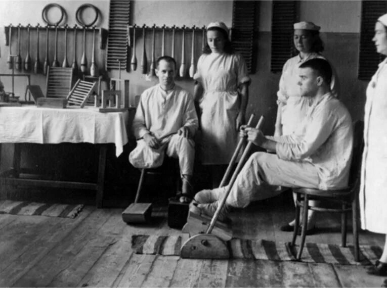 старый инвалид. валаамский монастырь калеки после войны. когда несли с госпиталей безногих. когда несли с госпиталей безногих. полевой госпиталь во время великой отечественной войны.