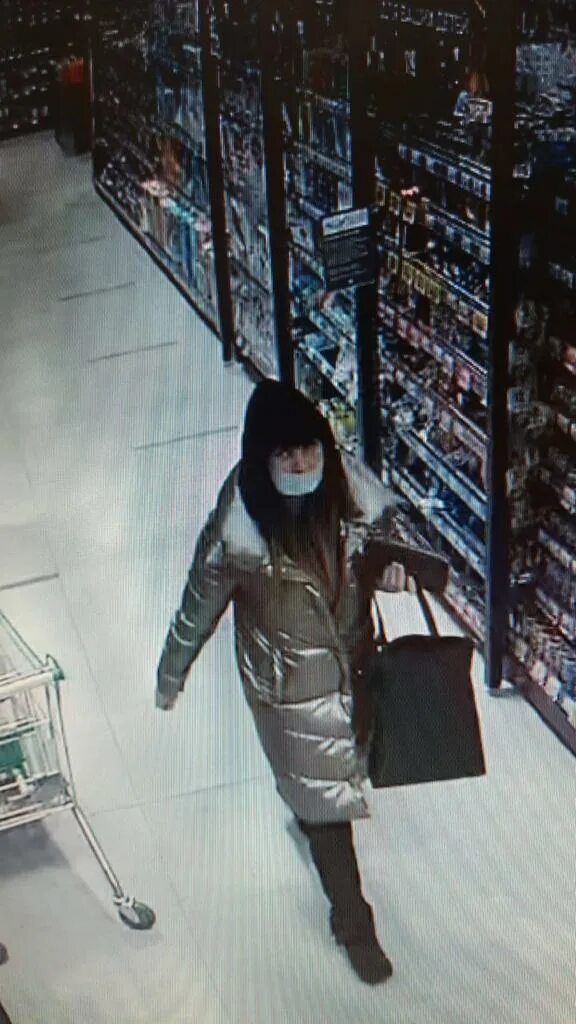 23-летняя елизавета бабикова нижний новгород. Фотосессия в багажнике. Парень украл девушку. В магазине воруют покупатели. Богатый изготовитель игрушек похищает девушек.