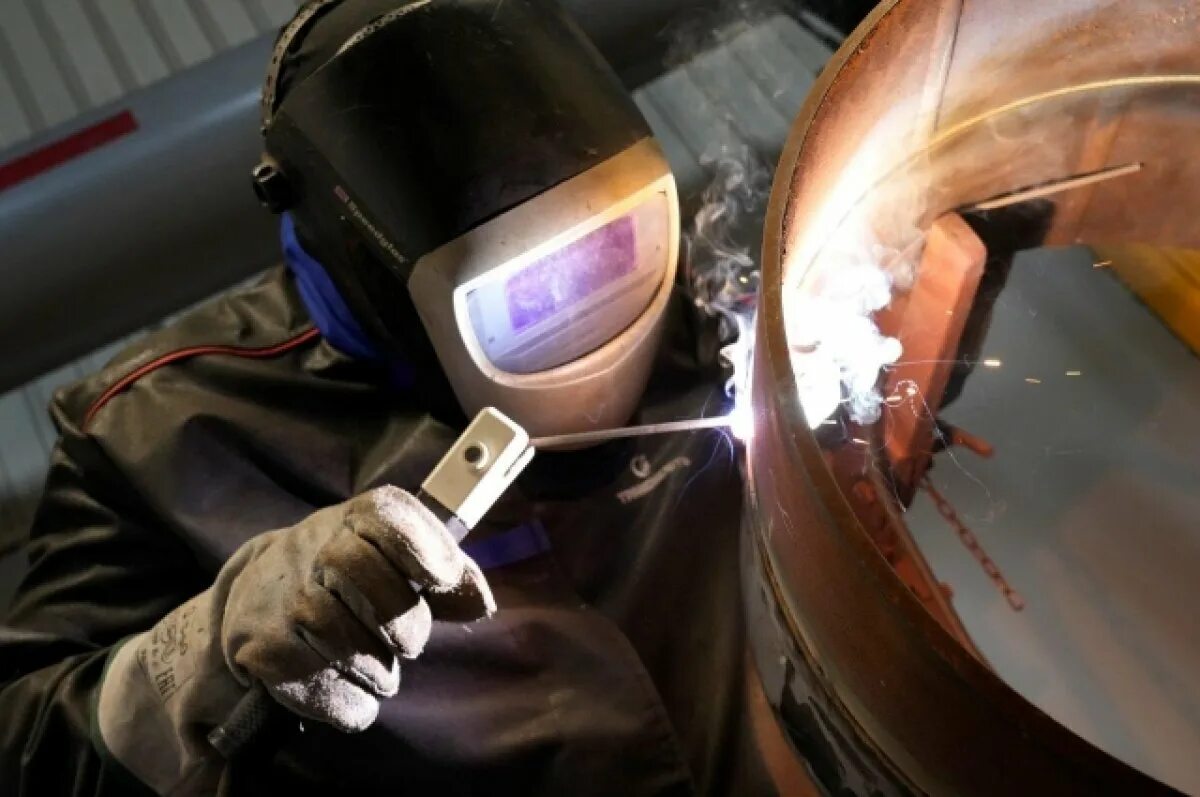 Сварщик нефтепровода. Сварщик транснефть. Сварочное производство. Тарабрин антон игоревич транснефть дружба. Электрогазосварщик транснефть.