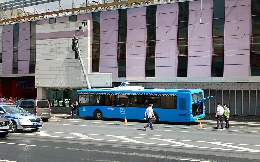 М коньково автобусы. 295 автобус москва маршрут. Метро беляево. М коньково автобусы. Автобус 295 маршрут.