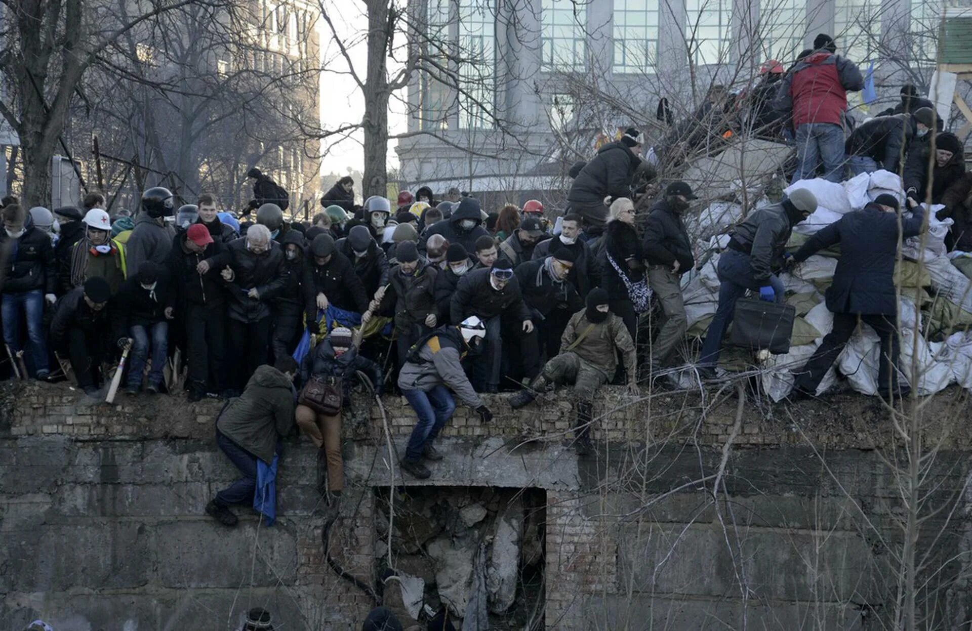 19 мая 2014. Евромайдан на украине в 2014 беркут. евромайдан фото.