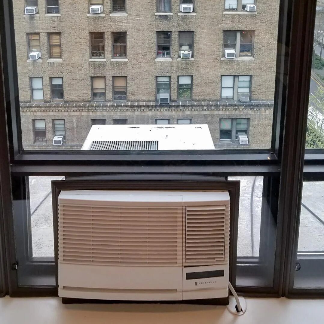 Как установить оконный кондиционер. Оконный кондиционер Toshiba 6000. Window Air Conditioner DWH - 12. Моноблочные оконные кондиционеры.