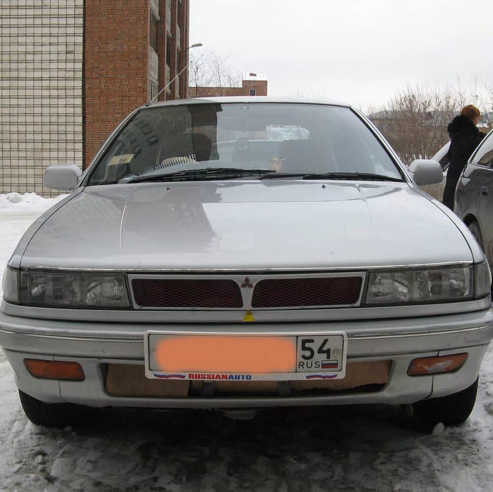 Митсубиси 1990. Mitsubishi Lancer 1990 1.5. Mitsubishi Lancer 1990. Митсубиси Лансер 1990. Mitsubishi Lancer 1990 года.