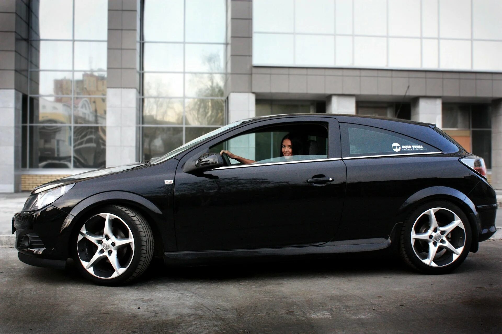 Opel Astra h GTC 2008. Opel Astra h GTC черная. Opel Astra GTC 2008. Опель хэтчбек тюнинг