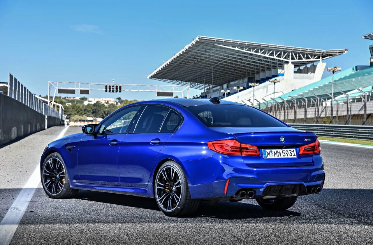 Бмв м5 ф90 рест. Bmw m5 f90 новая. bmw m5 f90 2025. bmw m5 f10 2018. bmw m5 f90 рестайлинг.